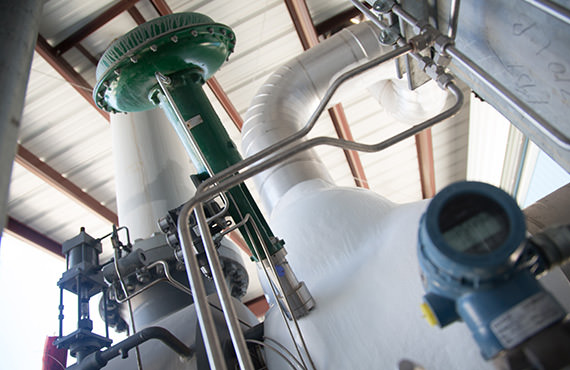 The gas stream, coming from the de-methanizer unit, has various hydrocarbons entrained in the fluid.